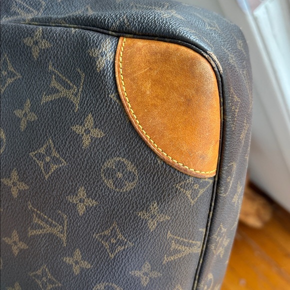 Louis Vuitton Monogram Boulogne 30 - Picture 9 of 13